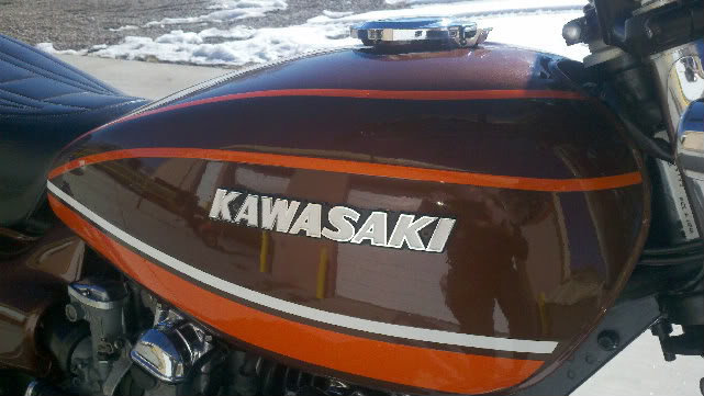 Kawasaki Z1A fuel tank. Thanks to Andrew Holobinko in New Mexico for this photograph