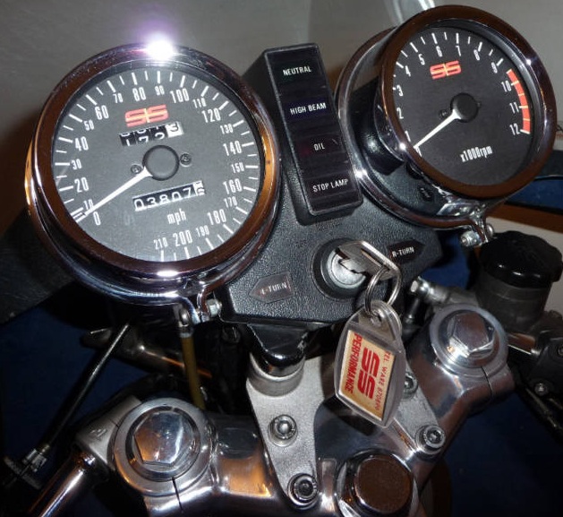 Silver Saxon Turbo instruments from a Z900